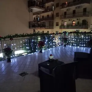 La Terrazza Di Monica & Teresa Couette-café